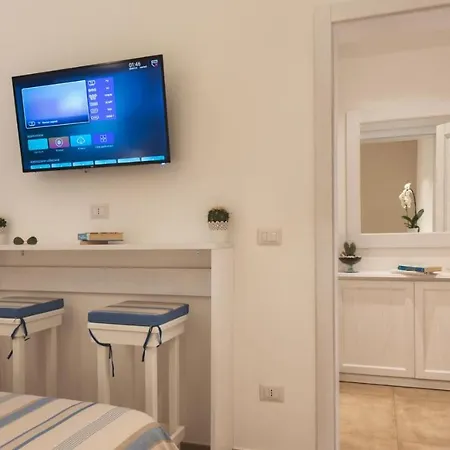 Il Cortiletto 住宿加早餐酒店 切萨雷奥港