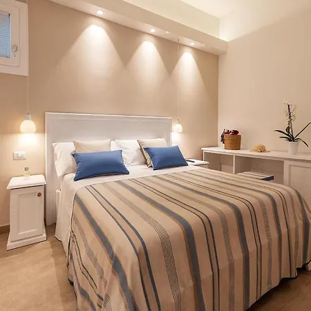 Il Cortiletto 4* 切萨雷奥港