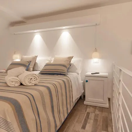 Il Cortiletto 切萨雷奥港