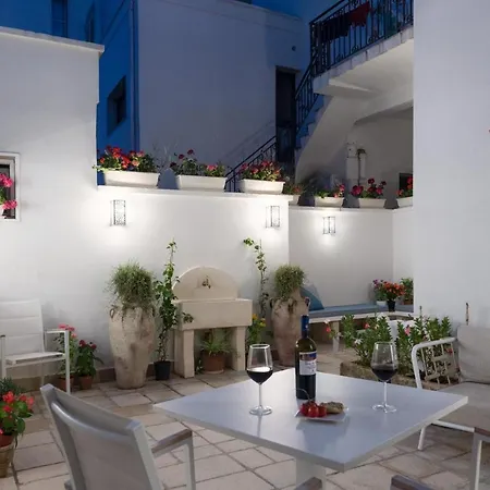 住宿加早餐酒店 Il Cortiletto 切萨雷奥港